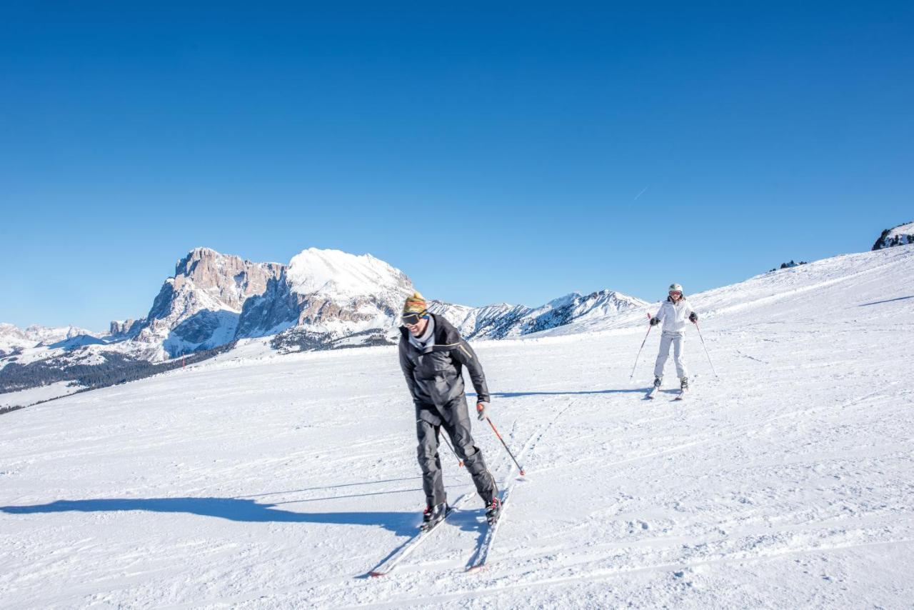 Hotel Goldknopf Alpe Di Siusi Eksteriør billede