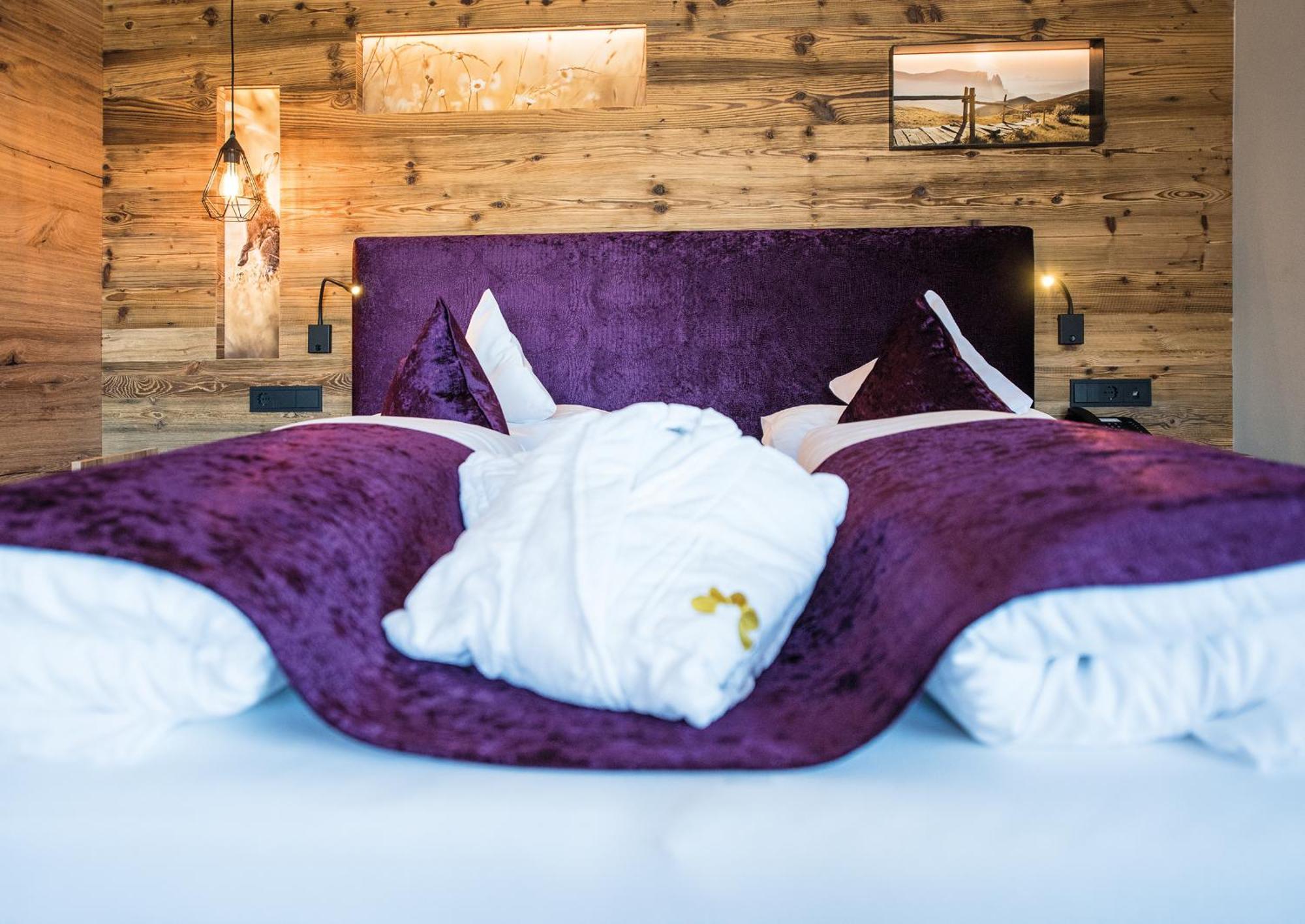 Hotel Goldknopf Alpe Di Siusi Eksteriør billede