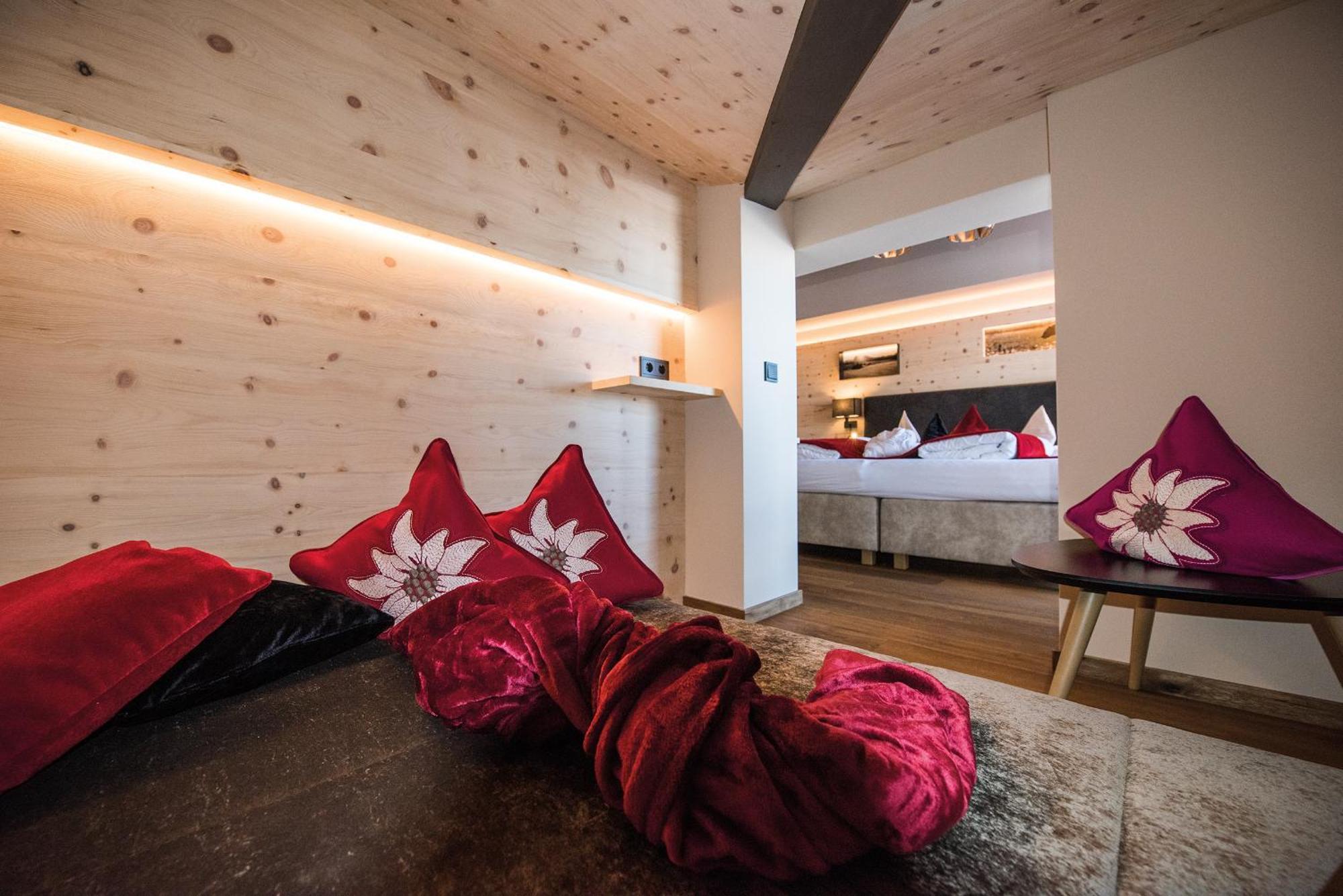 Hotel Goldknopf Alpe Di Siusi Eksteriør billede