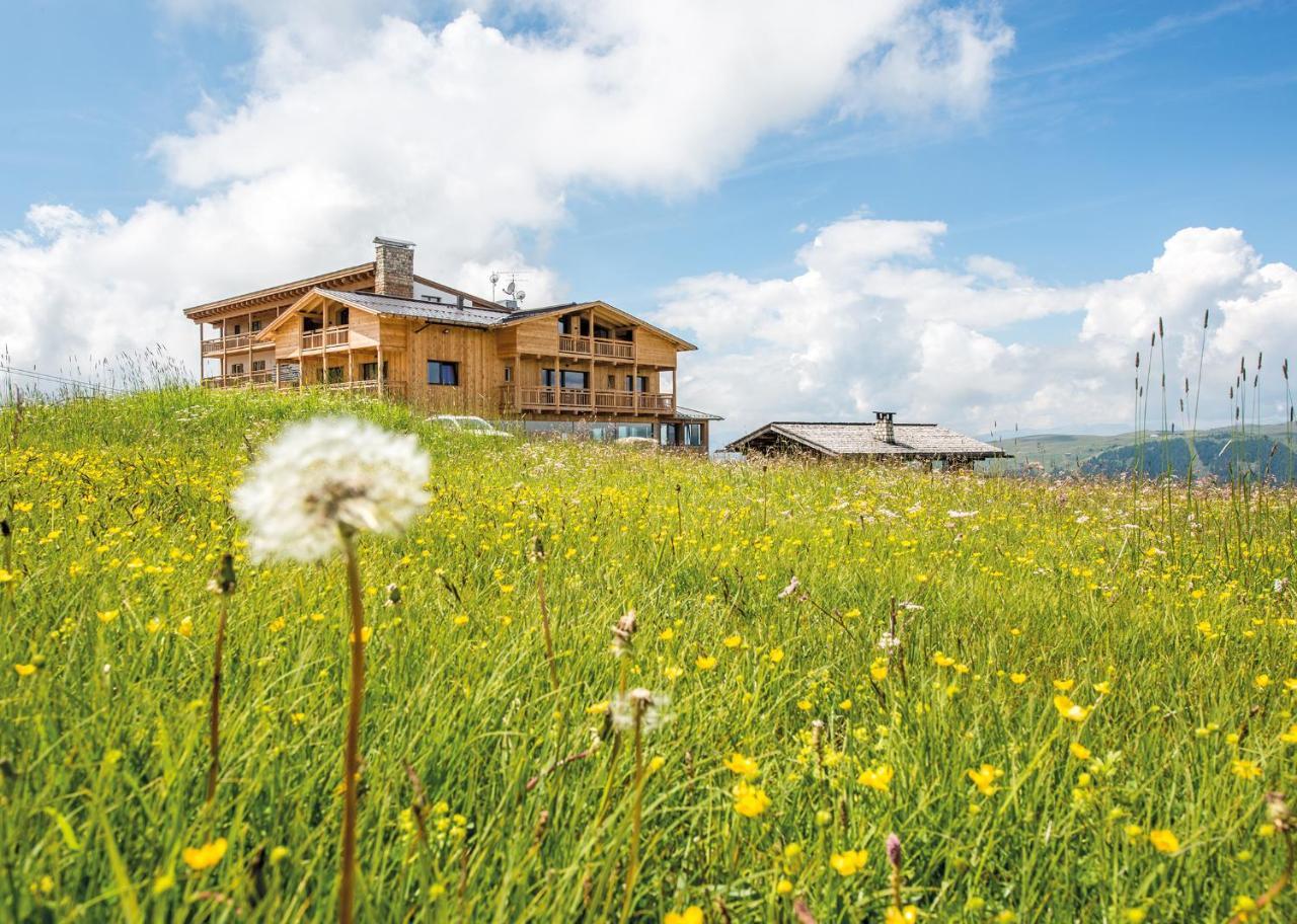 Hotel Goldknopf Alpe Di Siusi Eksteriør billede