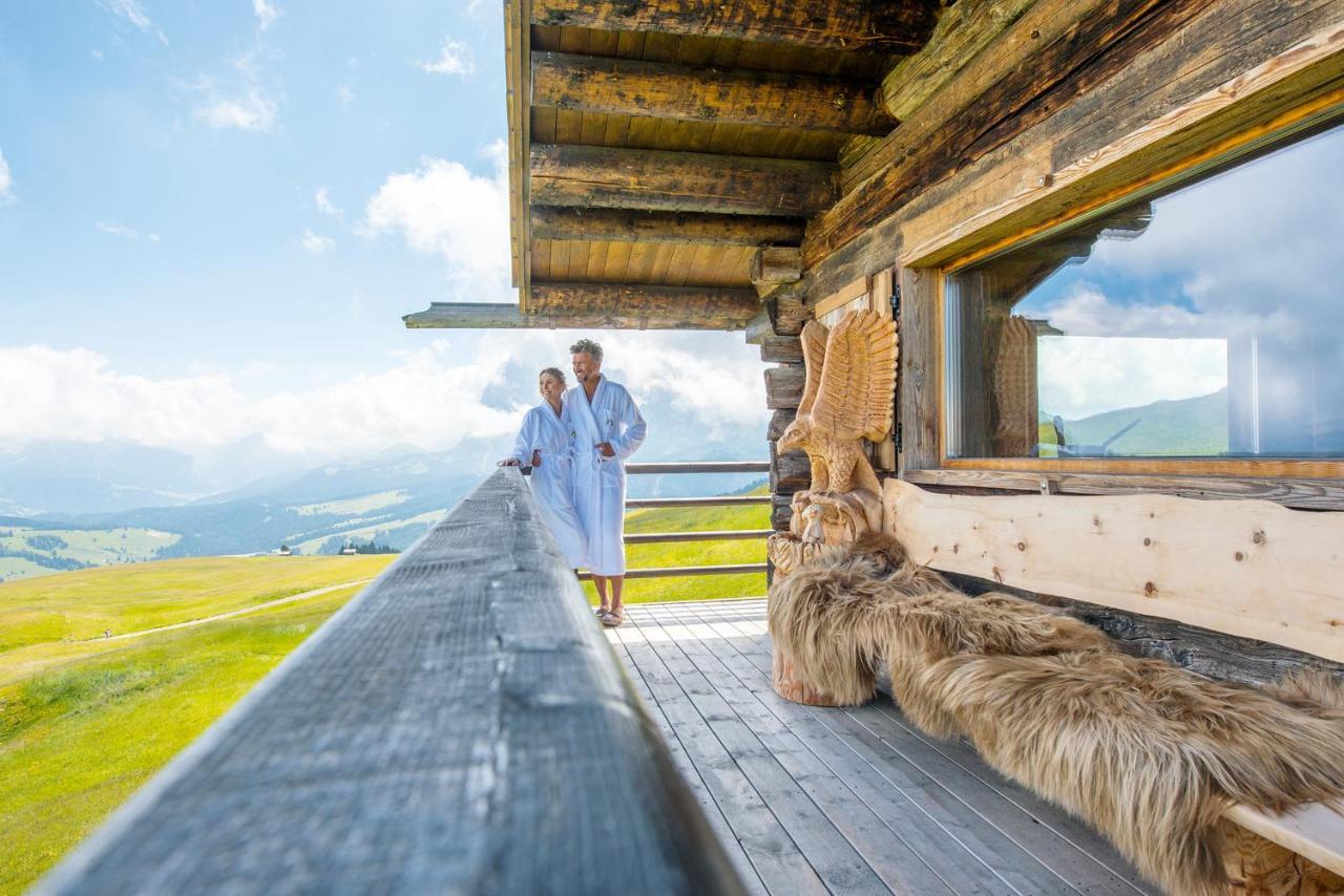 Hotel Goldknopf Alpe Di Siusi Eksteriør billede